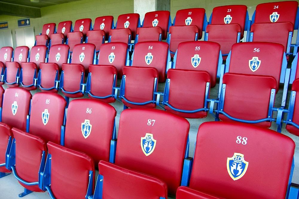 VIP-Klappsitze - gepolsterte Stadionstühle